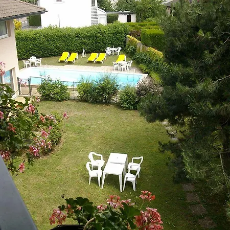 Logis Arc En Ciel Hotell