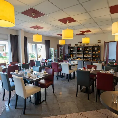 Hotel The Originals City, L'arc-en-ciel, 3*