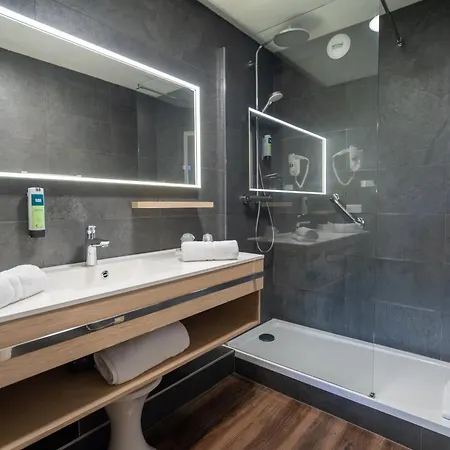 The Originals City, L'arc-en-ciel, Hotel 3*