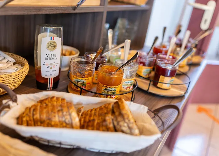 Hotel Logis Arc En Ciel