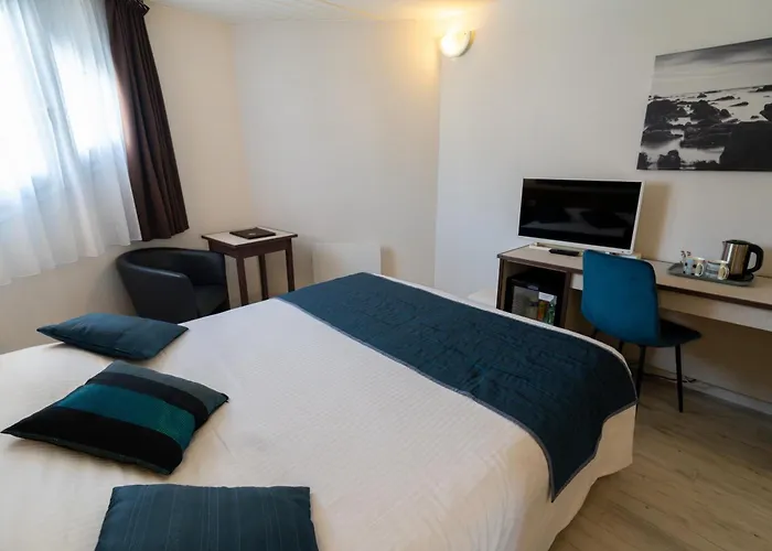 Hotel Logis Arc En Ciel