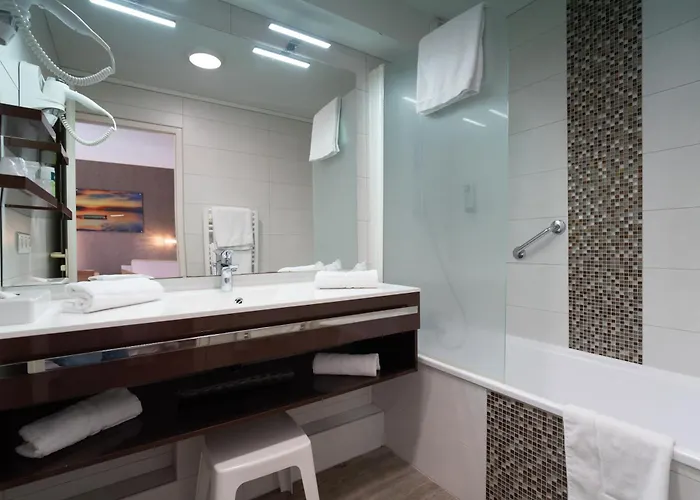 Hotel Logis Arc En Ciel Thonon-les-Bains