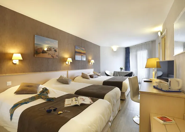 Hotel Logis Arc En Ciel 3*