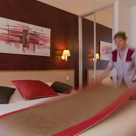 Logis Arc En Ciel Hotell