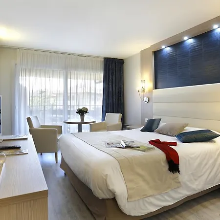 Logis Arc En Ciel Hotel 3*