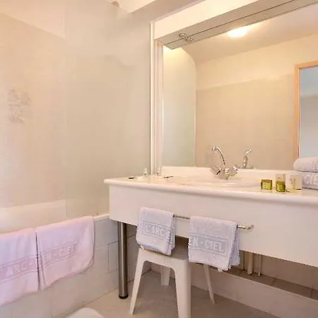 Hotel Logis Arc En Ciel Thonon-les-Bains