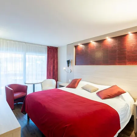 Logis Arc En Ciel Hotel 3*