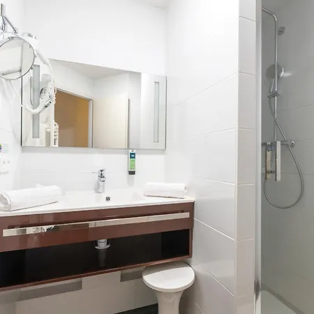 Hotel Logis Arc En Ciel Thonon-les-Bains
