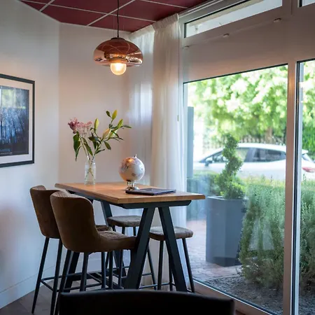 Logis Arc En Ciel 酒店 3*