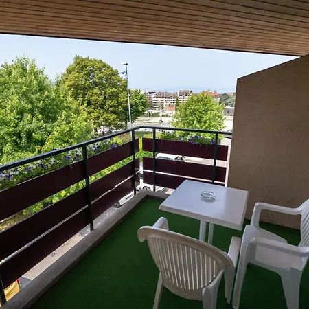 Logis Arc En Ciel 3* 托农莱班