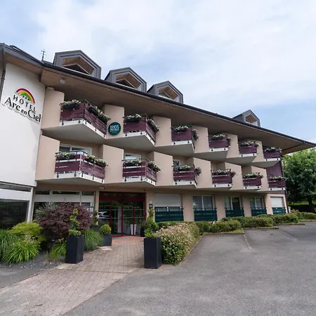 Logis Arc En Ciel 酒店 托农莱班