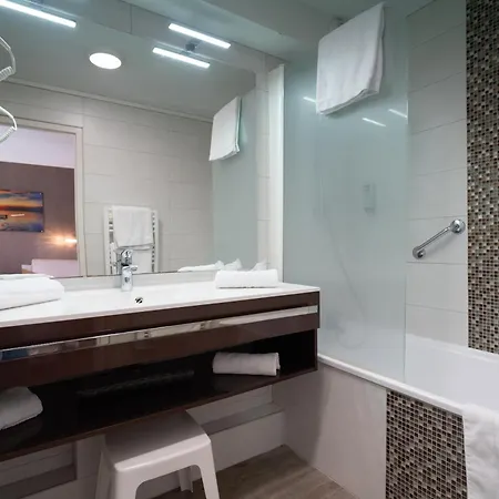 Hotel Logis Arc En Ciel Thonon-les-Bains