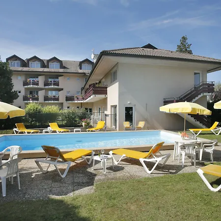 Logis Arc En Ciel 3* 托农莱班