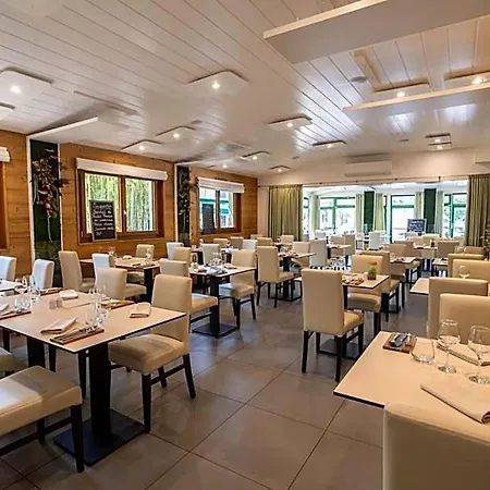 Logis Arc En Ciel Hotel 3*