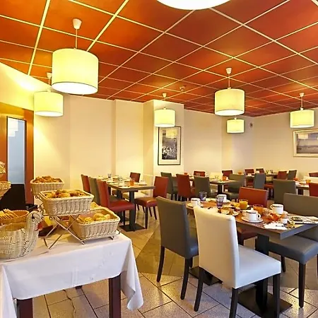 Hotel Logis Arc En Ciel 3*