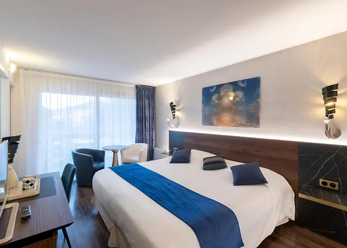 Logis Arc En Ciel Hotel