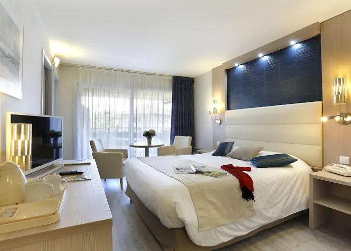 Logis Arc En Ciel Hotel